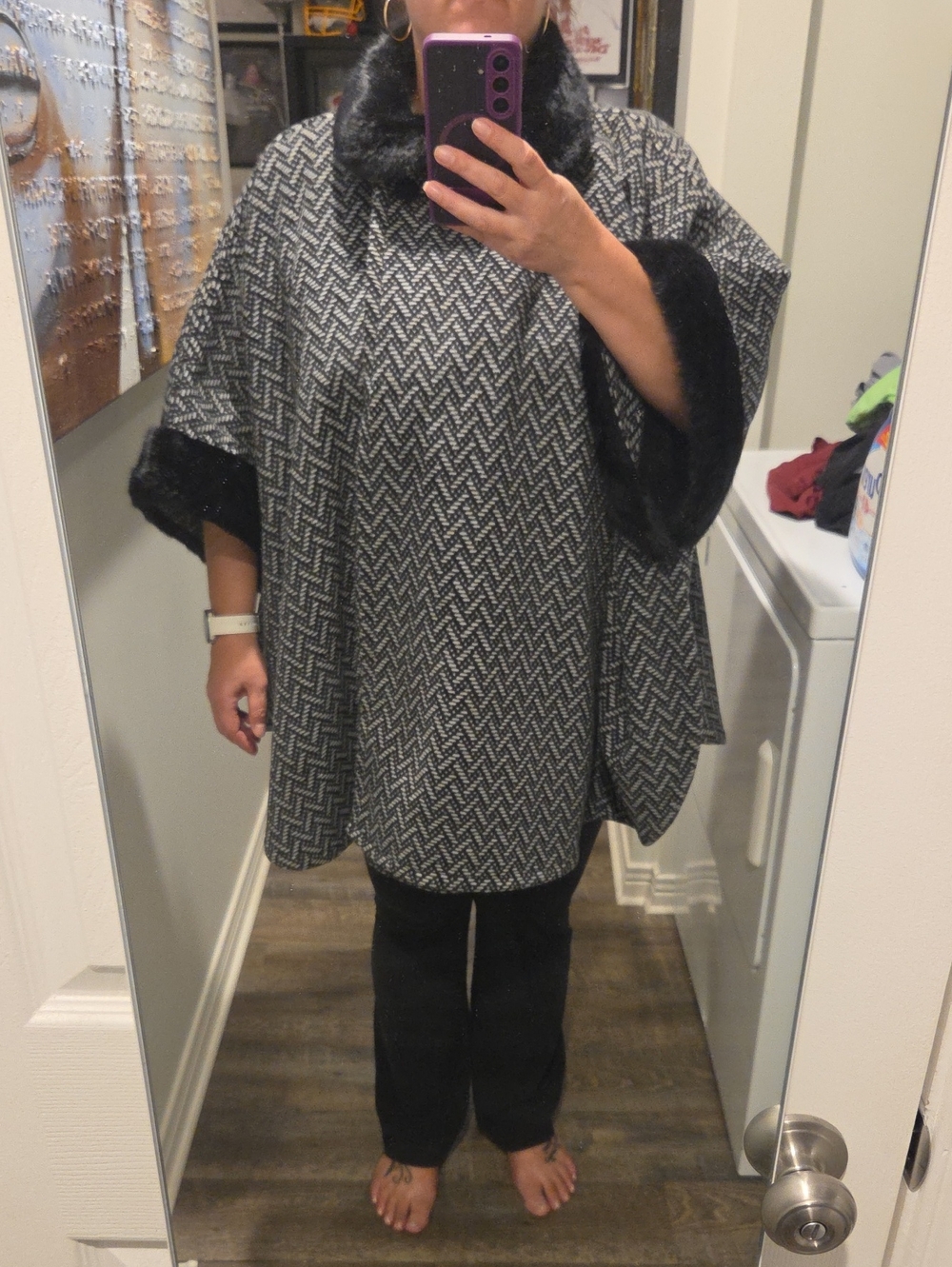 Marina Luna Faux Fur Trim Poncho Cape Cloak, Size L/XL.